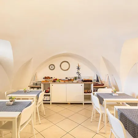 Palazzo Vergine 3* غالّيبولي