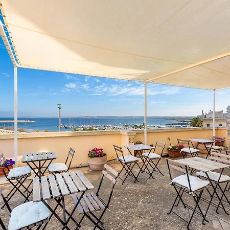 Palazzo Vergine فندق مبيت وإفطار 3*